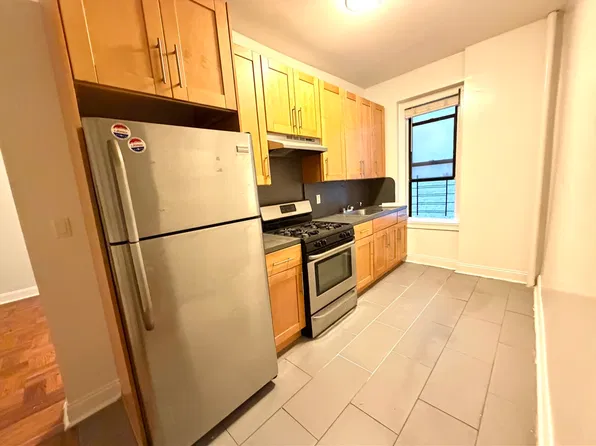 1510 Ocean Parkway image 1 of 7