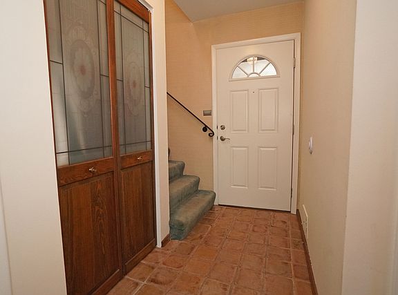 2nd image of 538 W Northwest Hwy Unit A