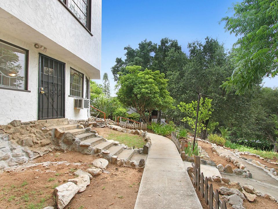 1st image of 621 Alta Vista Dr Unit B