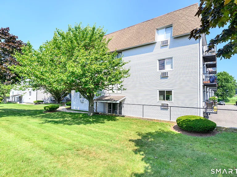 155 Short Beach Rd #201 — Photo 15