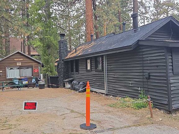 3rd image of 620 Merced Ln