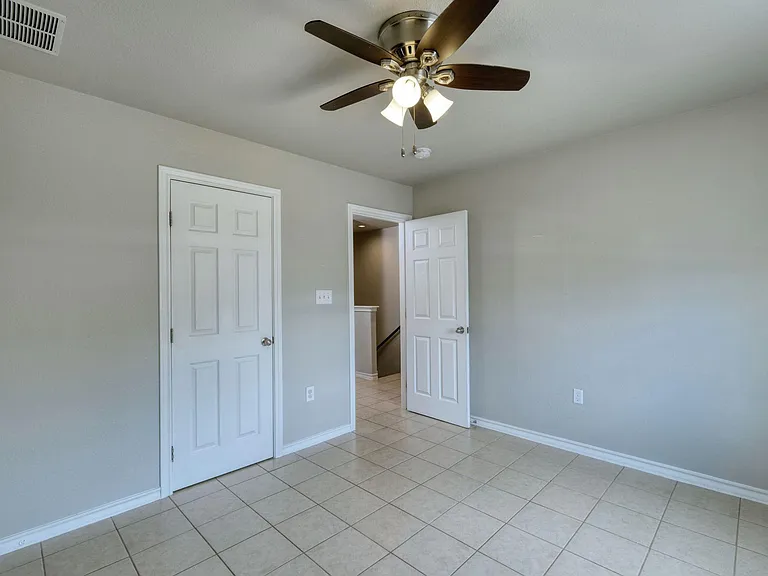 104 Castleberry Ct #A — Photo 10