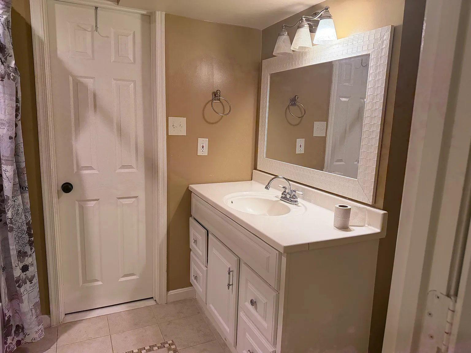 1 bed, 6500 sqft, $1,650 — Photo 2