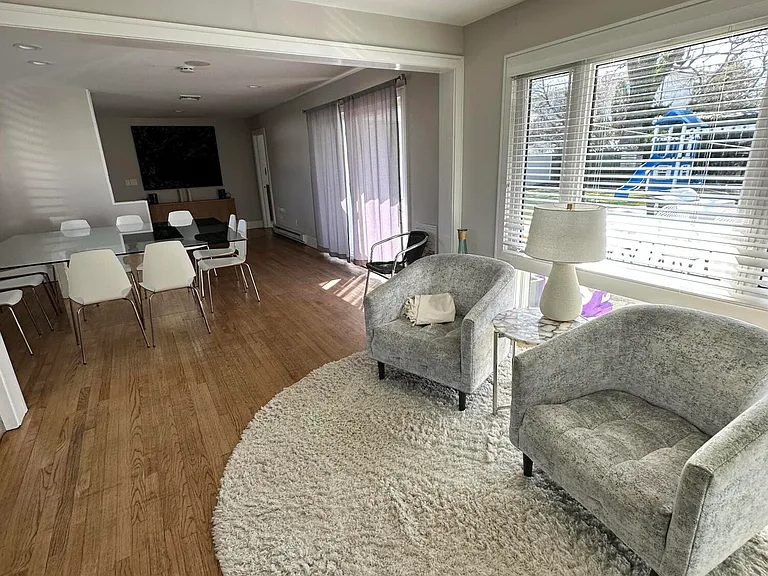 330 Highland Ave — Photo 8
