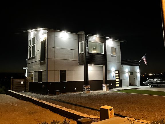 2nd image of 1828 S Boardwalk Ave