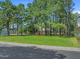 9266 W Lake Rd, Calabash, NC 28467