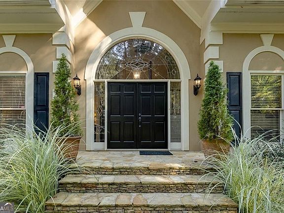 4th image of 2010 Stonehedge Rd