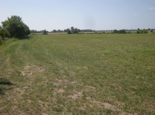 E Davis Rd, Hallsville, MO 65255