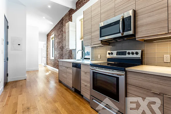 Rented by EXR | media 41