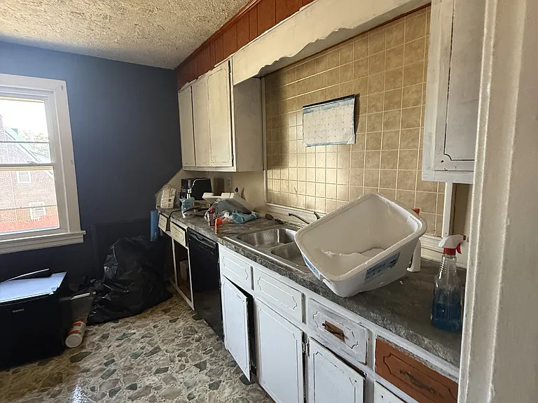 1011 Roundabout Rd — Photo 17