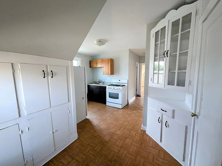 6606 W George St #2 — Photo 6
