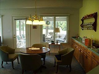4th image of 927 Fenway Ct