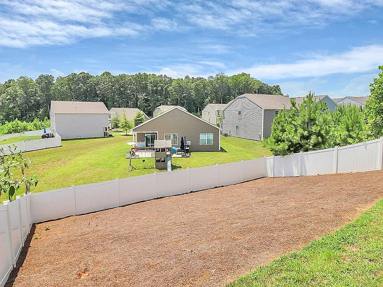 181 Atwater Landing Dr — Photo 37