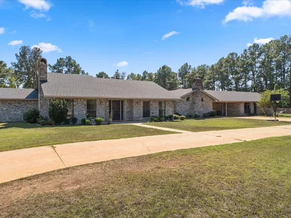 1070 County Road 3772, Queen City, TX 75572