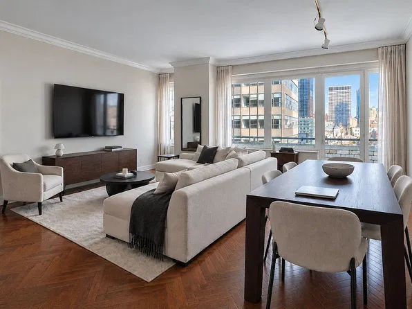 216 E 47th St, New York, NY 10017