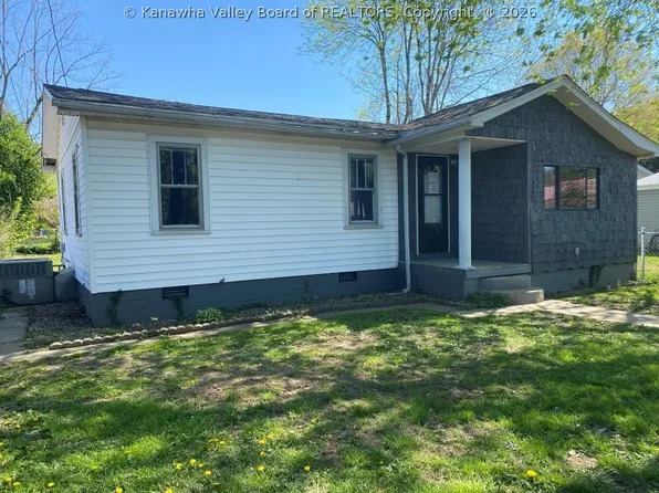 120 Pennsylvania Ave N, Saint Albans, WV 25177