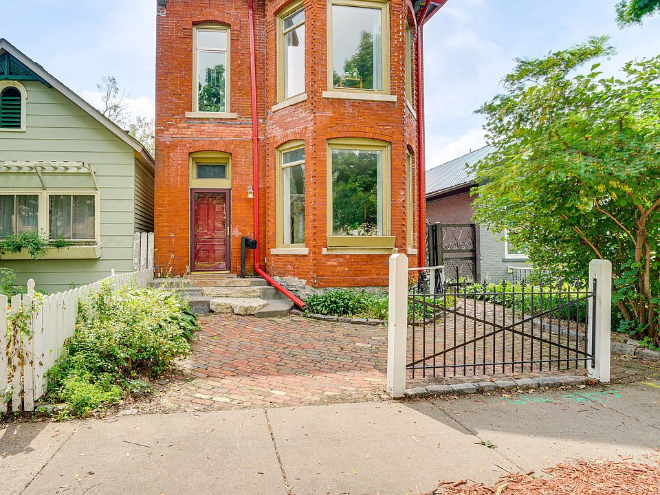 1st image of 192 Charles Ave