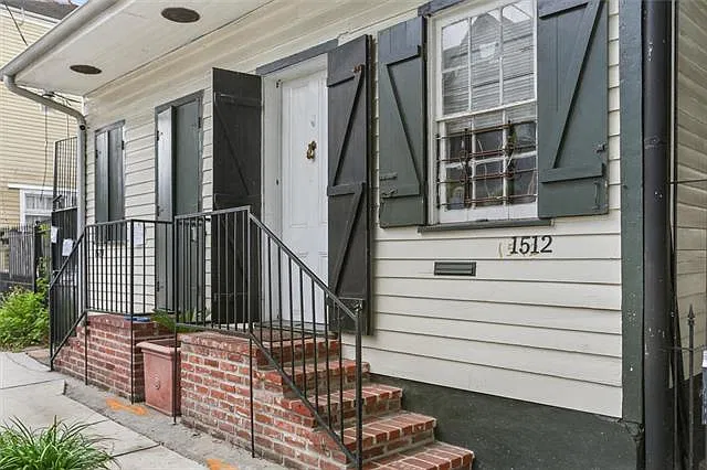 2 bed, 1.0 bath, 773 sqft, $1,700 — Photo 2