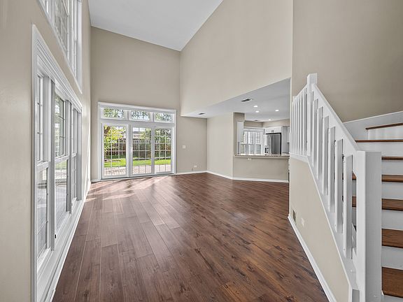 5th image of 4827 Turnberry Dr