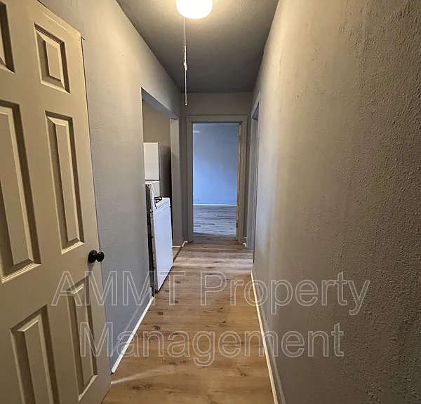 1534 3rd Ave SE #4 — Photo 3