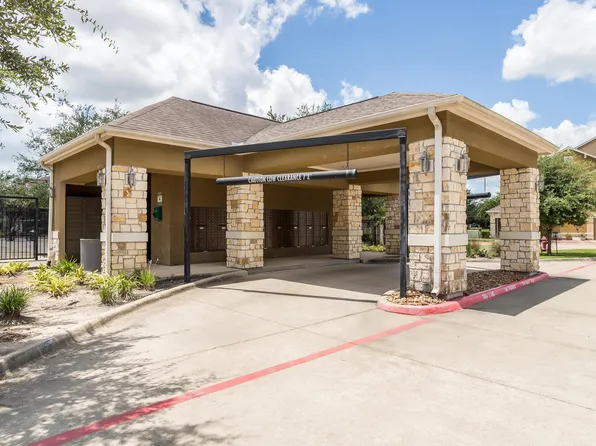 Avenues at Tuscan Lakes