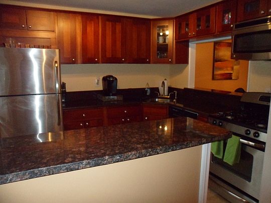 5th image of 2410 Wilshire Ln