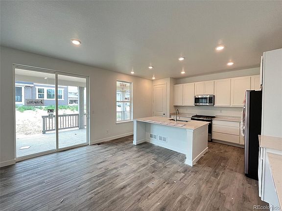 2nd image of 14849 Dahlia Way