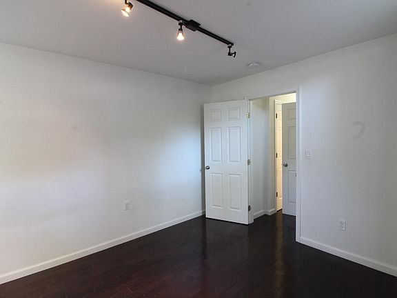 3rd image of 2023 W Girard Ave