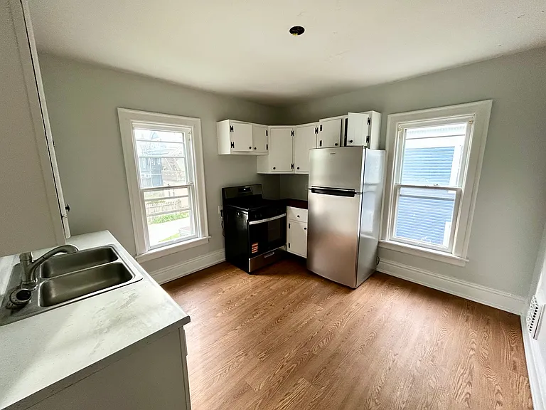 623 Cherry St #2 — Photo 13