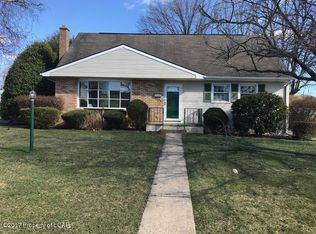 2 Seminary Rd, Hanover Township, PA 18706