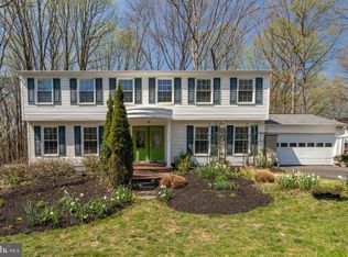 11946 Appling Valley Rd, Fairfax, VA 22030