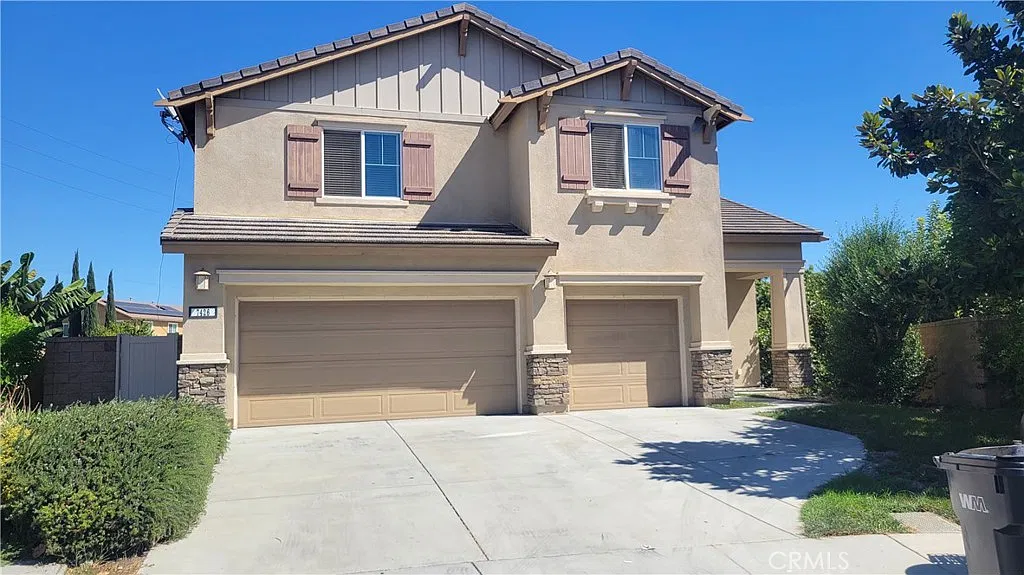 4 bed, 3.5 bath, 3129 sqft, $3,950 — Photo 1