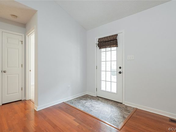 5th image of 21736 Beverley St
