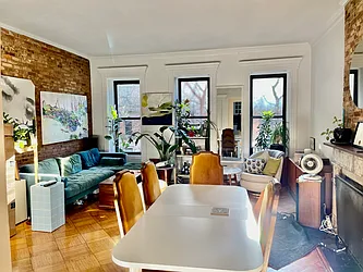 Rented by R New York
