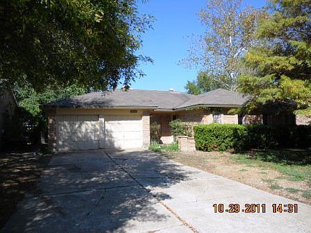 1st image of 10734 Langdon Ln