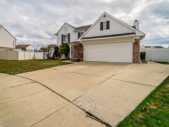5th image of 22785 Stephanie Ct