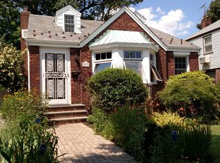 8030 210th St, Queens Village, NY 11427