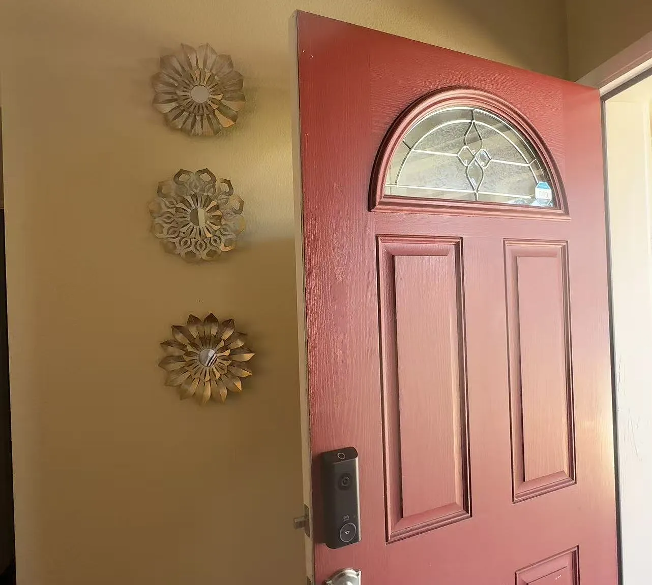 4 bed, 1620 sqft, $4,300 — Photo 3