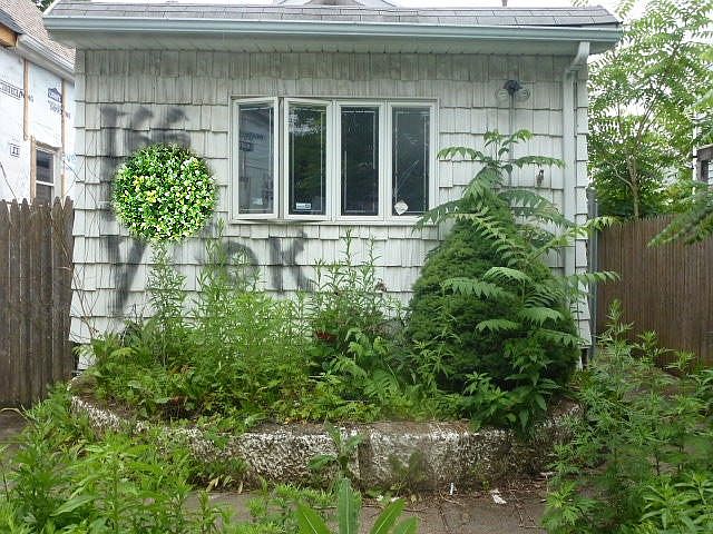 2nd image of 166 Roma Ave
