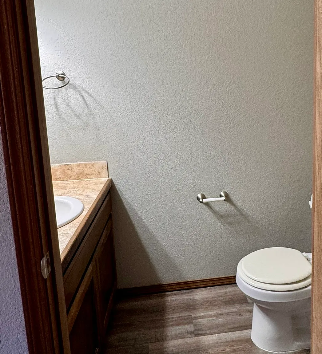 2 bed, 1.5 bath, 1200 sqft, $975 — Photo 3