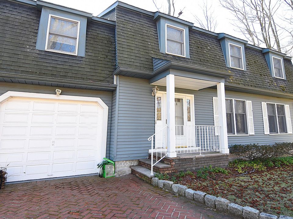 1st image of 104 Summit Ave
