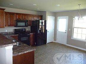 Eat-in Kitchen