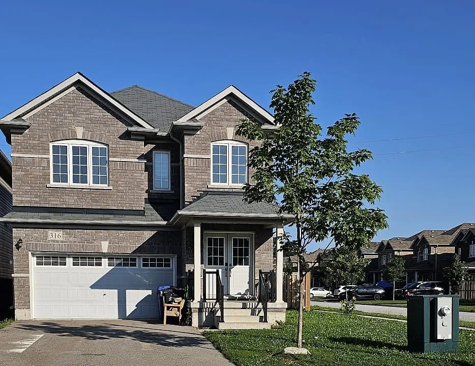 316 Vandusen Ave