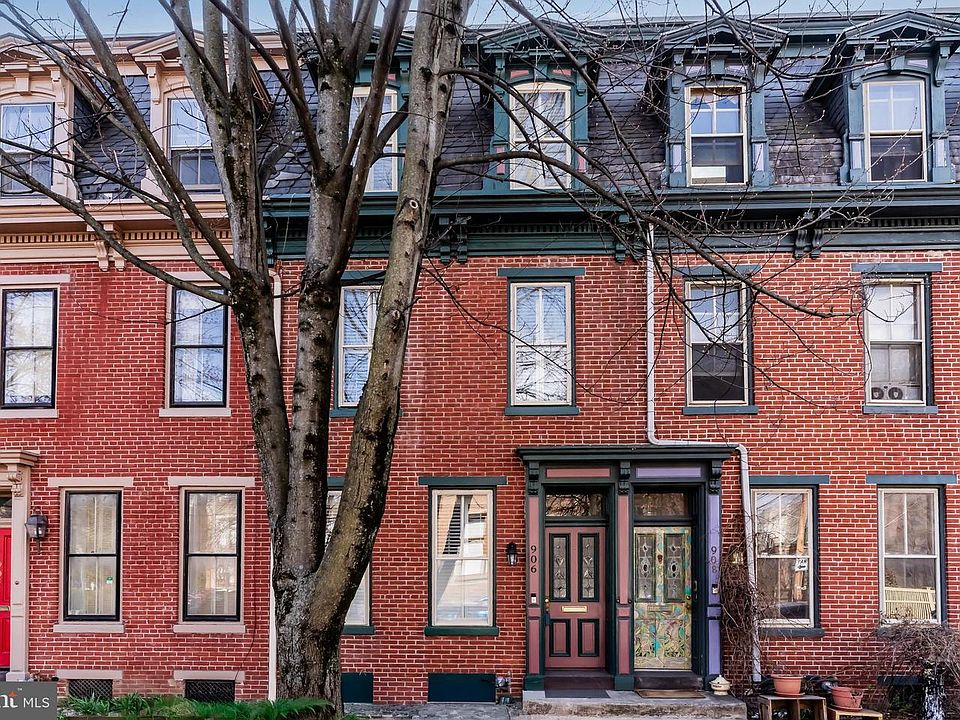 1st image of 906 Green St