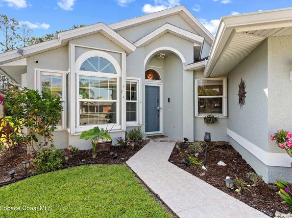 3964 Saint Armens Cir, Melbourne, FL 32934