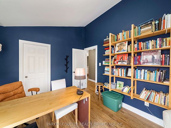 3rd image of 18 Winnifred Ave