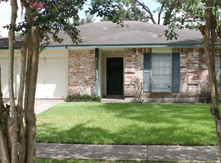 875 Silverpines Rd, Houston, TX 77062