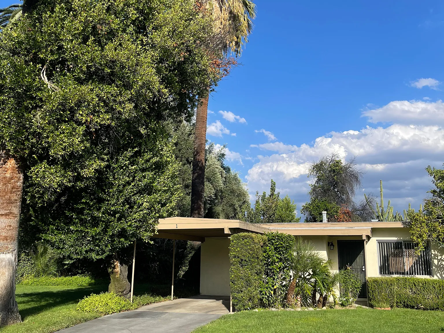1316 Sylvan Blvd — Photo 1