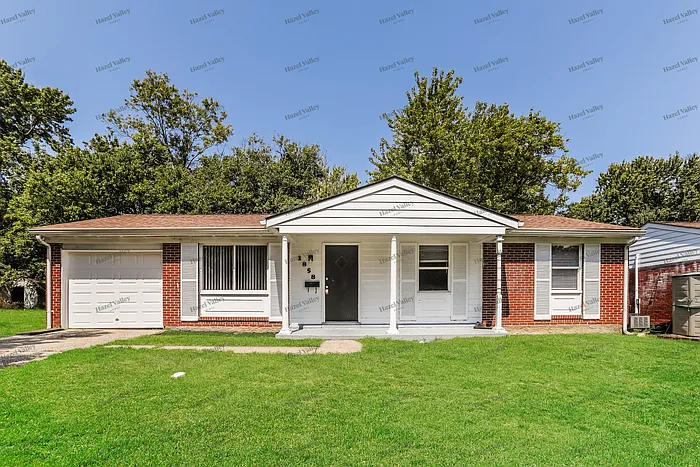 1858 Aspenhill Dr
