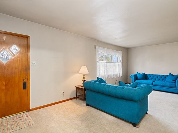 4th image of 49 Gordon St